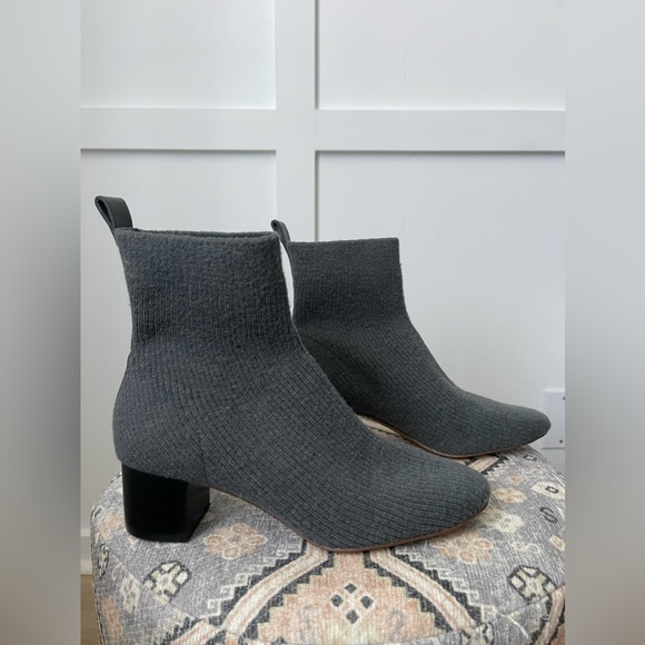 Everlane Glove Boot - Picture 7 of 9
